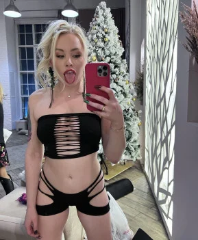 Anal ve Oral Konusunda Uzman Şehvet Dolu İstanbul Escort
